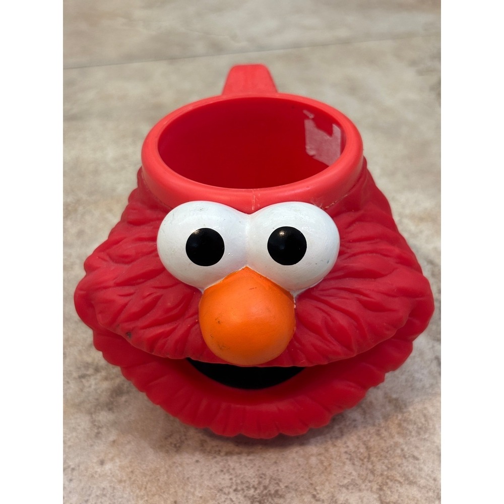 Vintage Sesame Street Elmo 3D Plastic Character Mug Applause Inc Red Monster